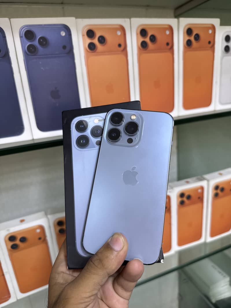 Apple iPhone 13 Pro 0