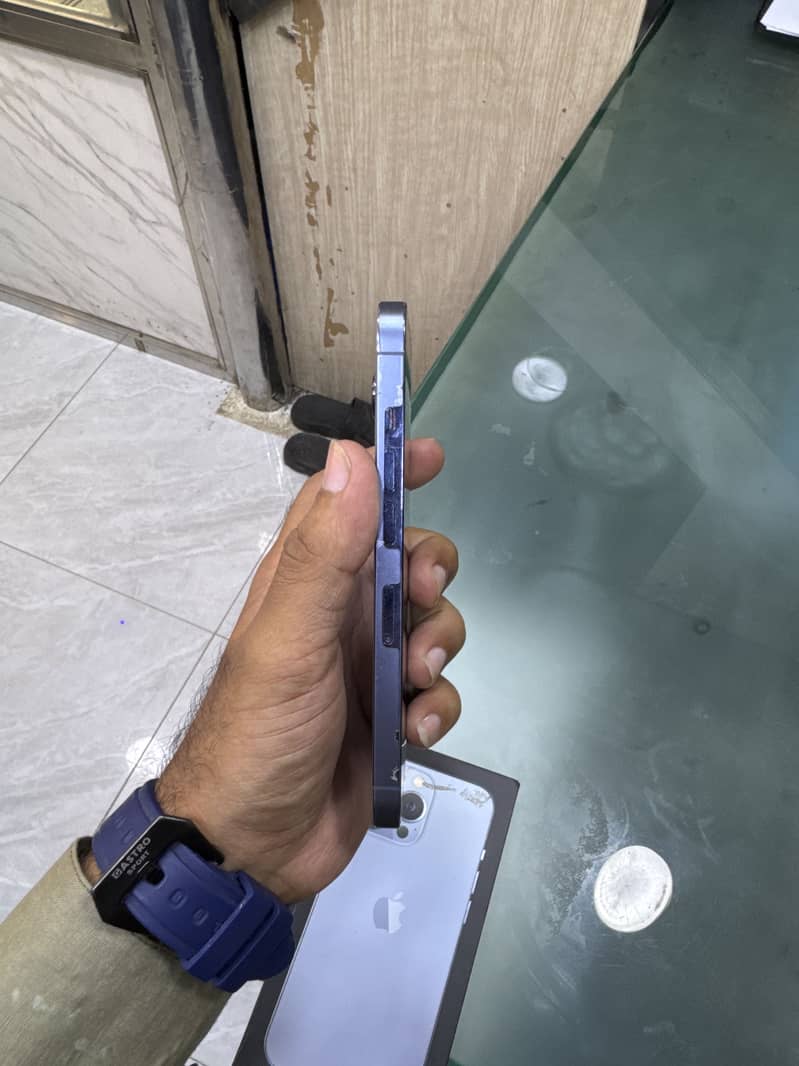Apple iPhone 13 Pro 1