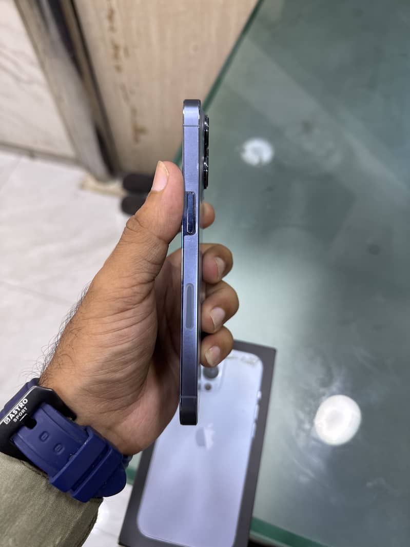 Apple iPhone 13 Pro 3