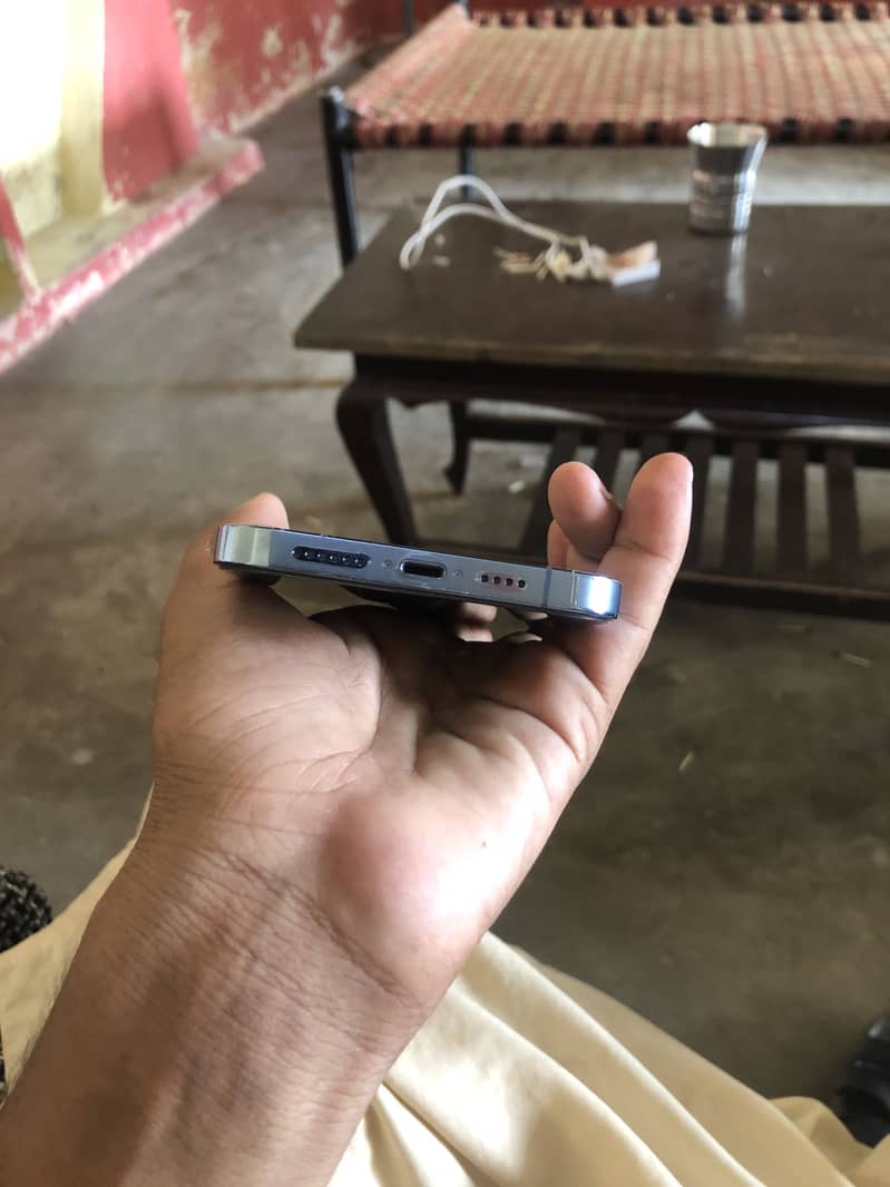 Apple iPhone 13 Pro Max 5