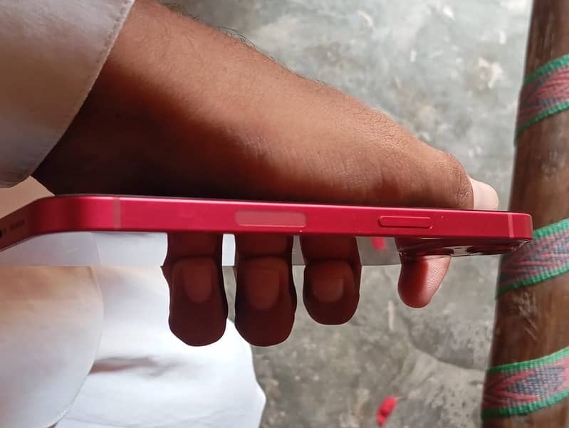 Apple iPhone 13 3