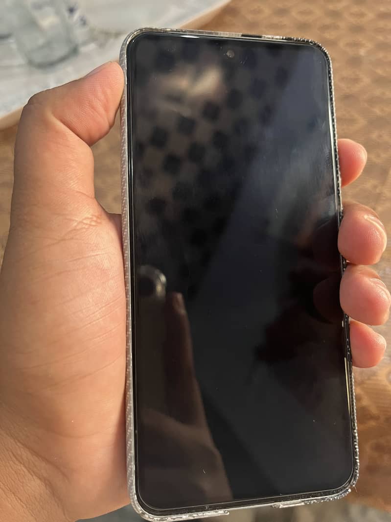Google Pixel 8 4