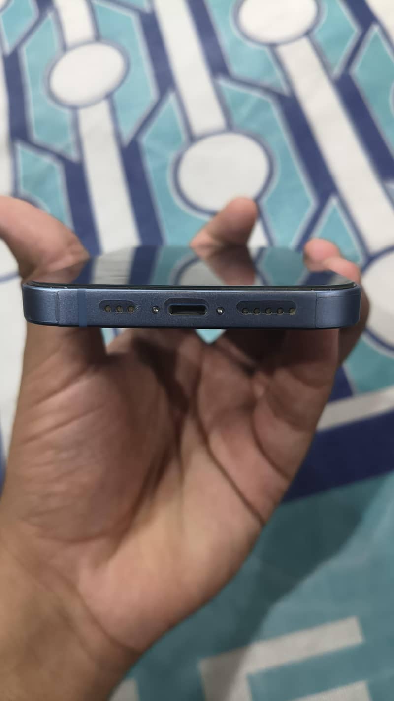 Apple iPhone 14 3