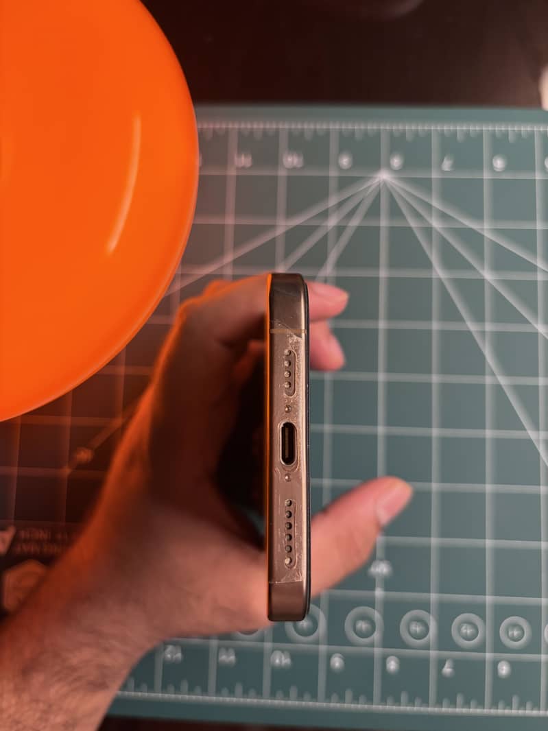Apple iPhone 16 Pro Max 5