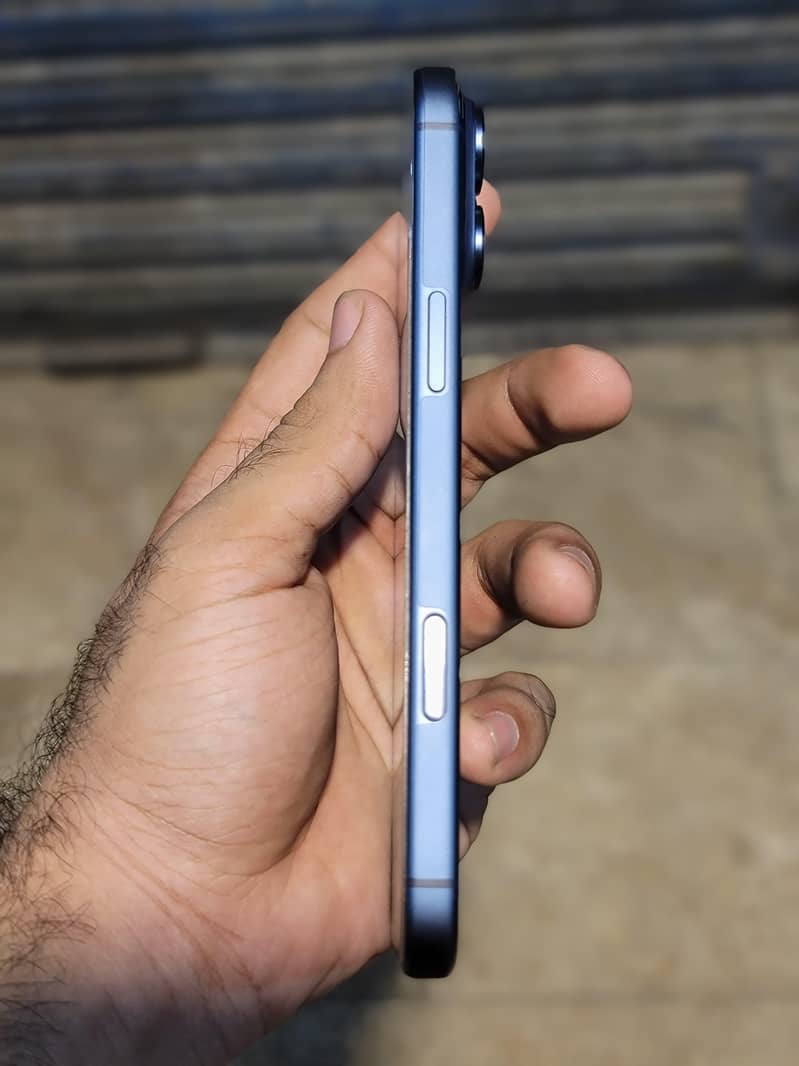 Apple iPhone 17 Pro Max 2
