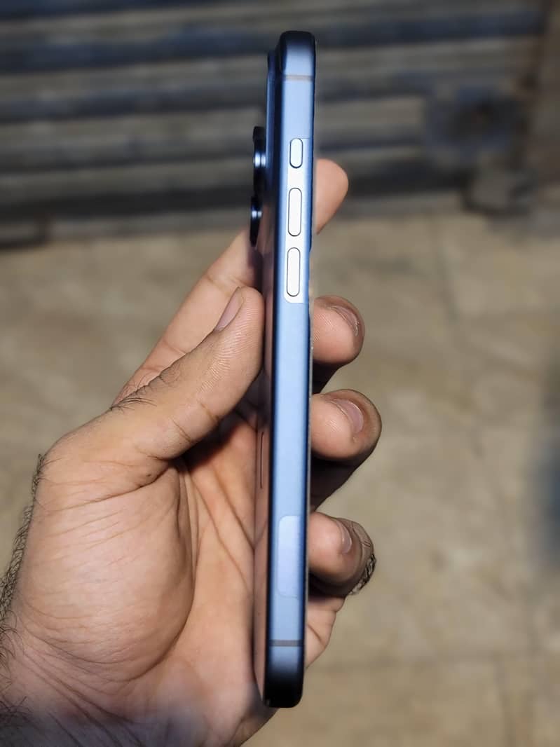 Apple iPhone 17 Pro Max 5