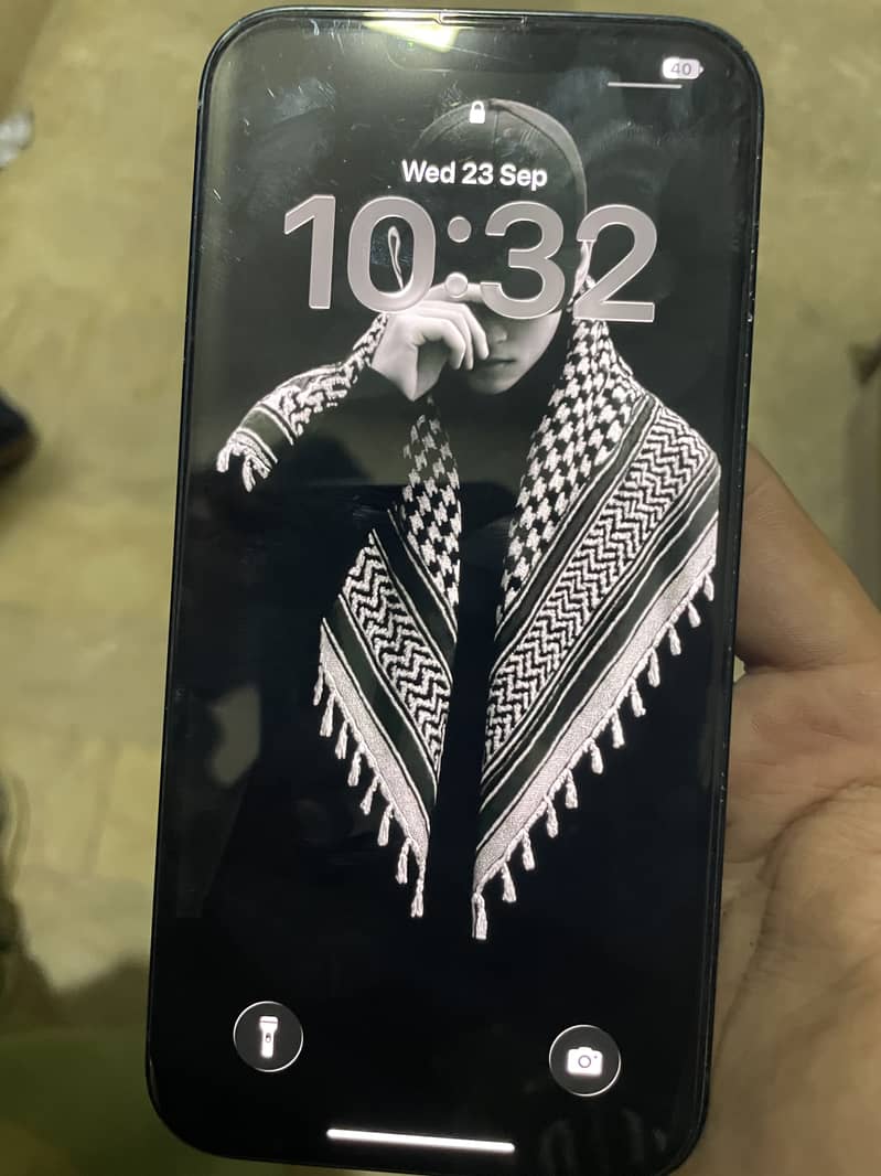 Apple iPhone 14 plus 0