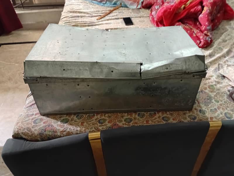 Medium size Trunk in normal condition 2