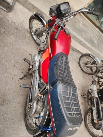 Honda 70 bike, whatsapp 03234672175