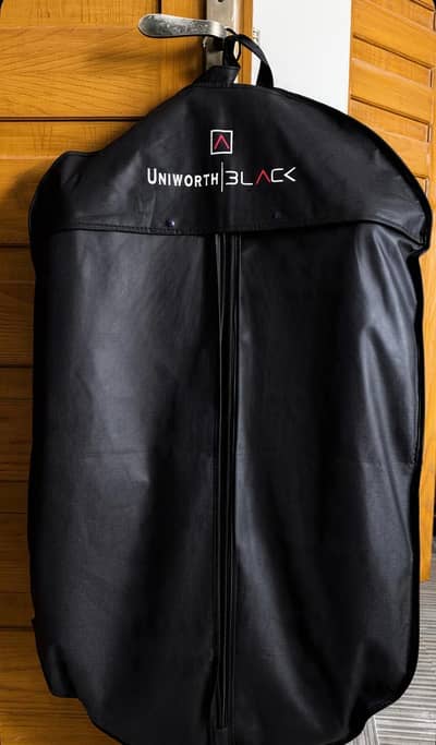 Uniworth Black Knightsbridge Formal Blazer – Size 32