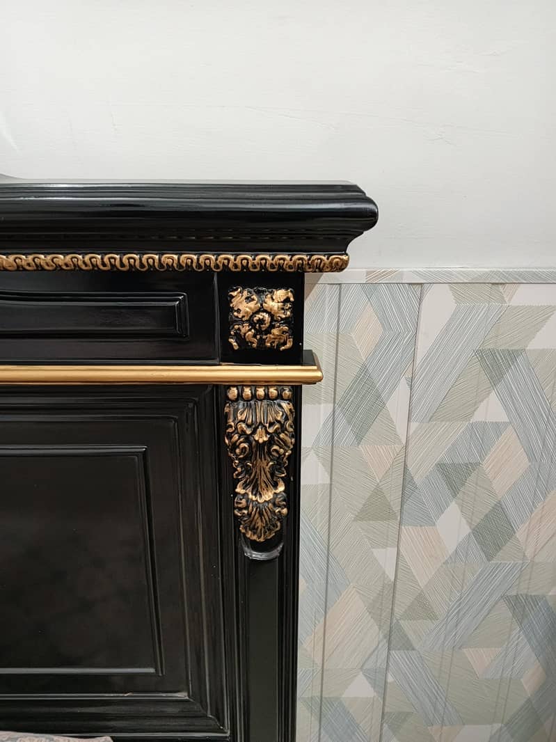 King size bed with dressing table 0