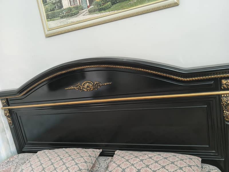 King size bed with dressing table 1