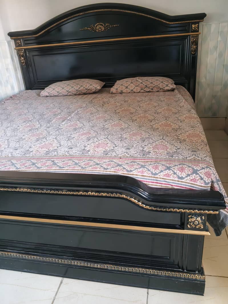 King size bed with dressing table 2