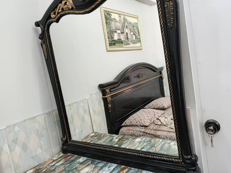 King size bed with dressing table 5