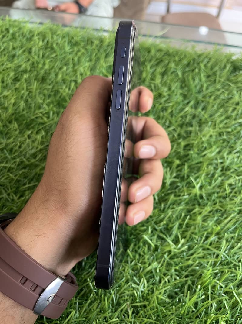 Apple iPhone 11 5