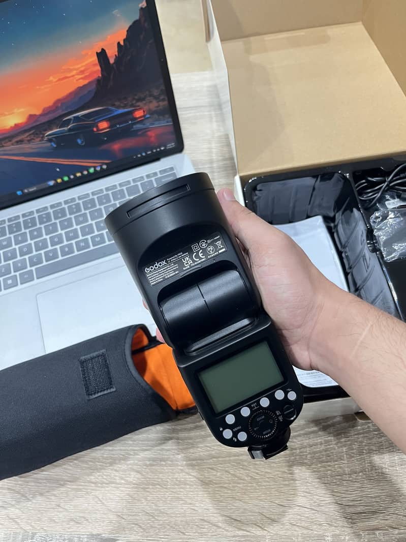 Godox - V1 Camera Flash Light 0
