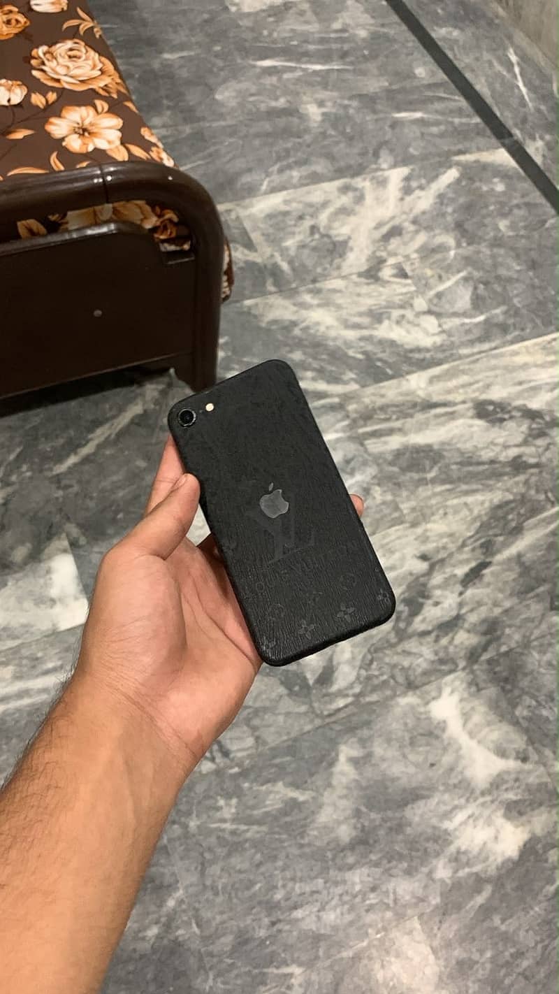 Apple iPhone SE 2