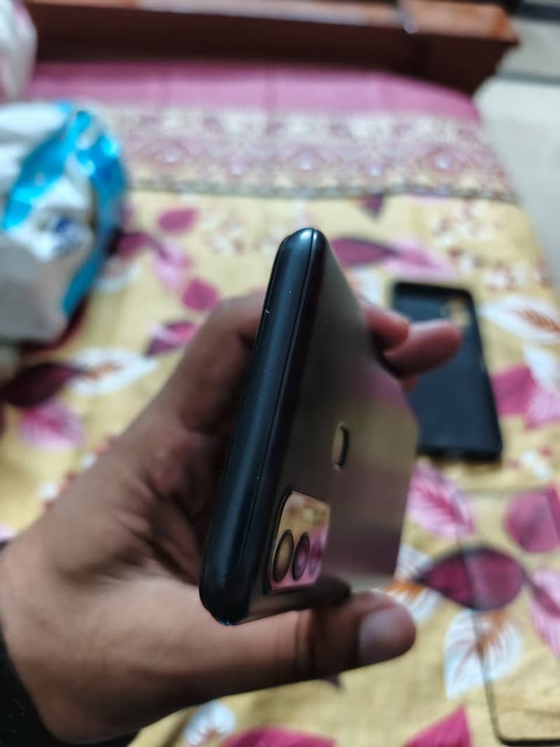 Tecno Spark 7T 3