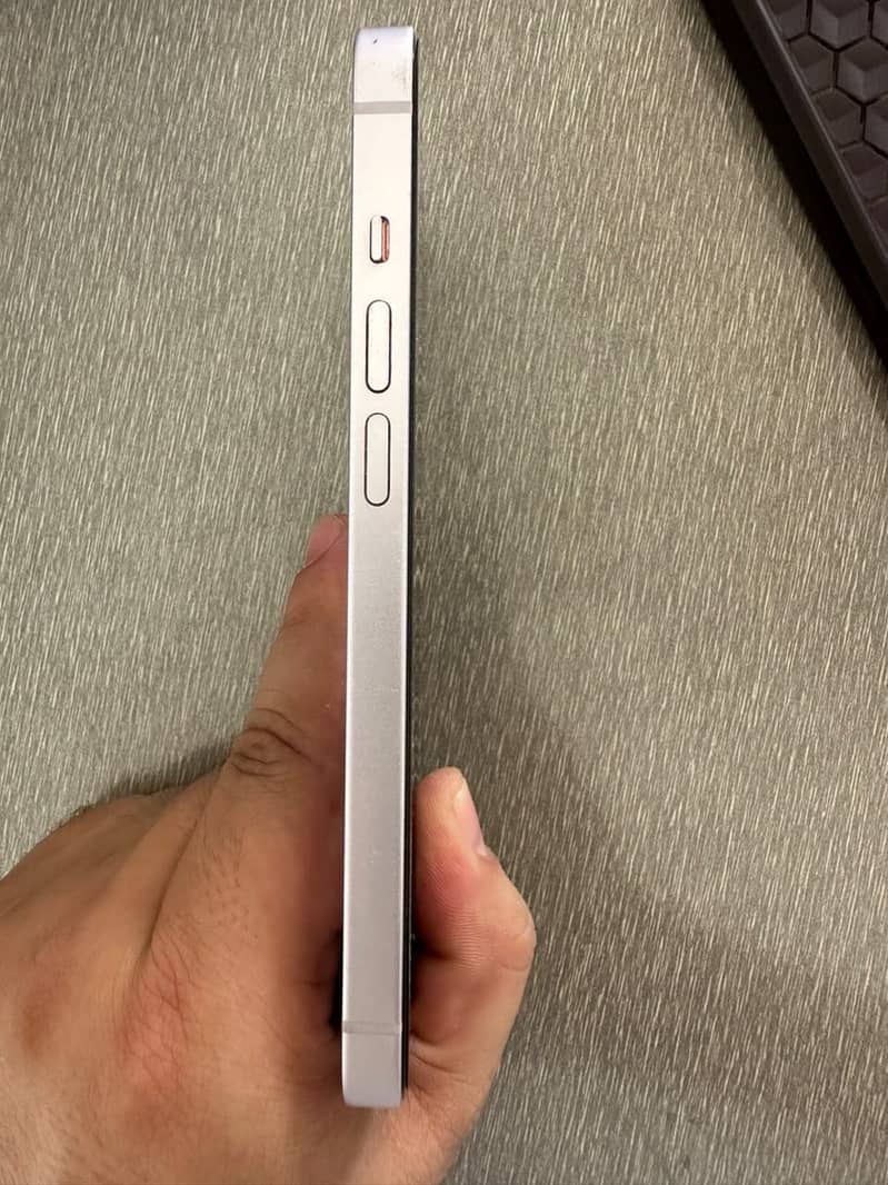 Apple iPhone 14 2