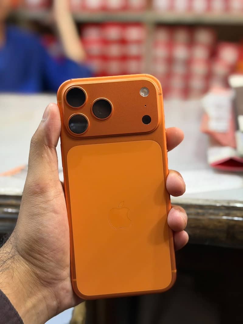 Apple iPhone 17 Pro Max 0