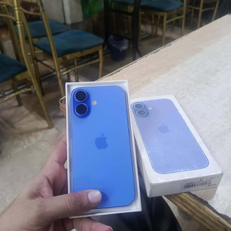 Apple iPhone 16 5