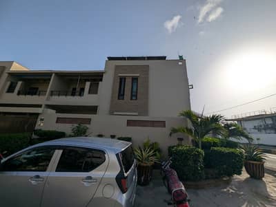 Lower Portion Of 300 Square Yards In DHA Phase 6 For Rent