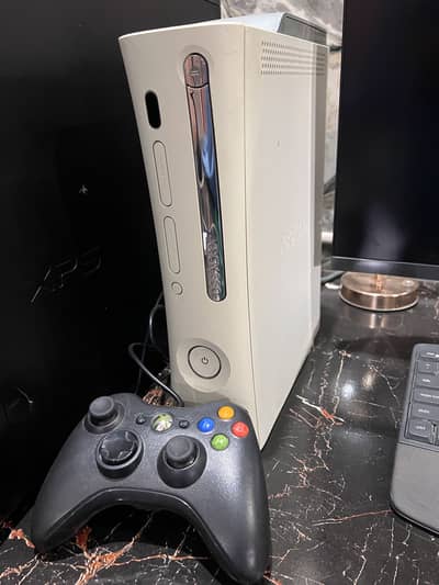 Xbox 360 Gaming Console