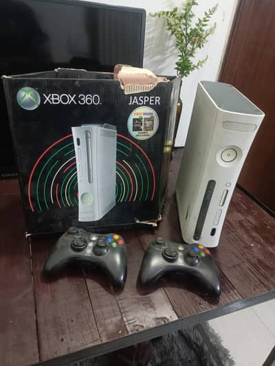 Xbox 360 Available for sale with 2 remote and box available