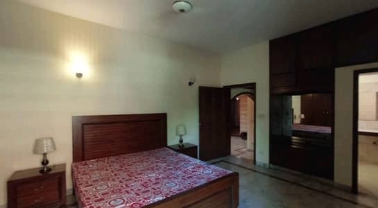 Your Search Ends Right Here With The Beautiful Prime Location Upper Portion In Allama Iqbal Town - Karim Block At Affordable Price Of Pkr Rs. 70000