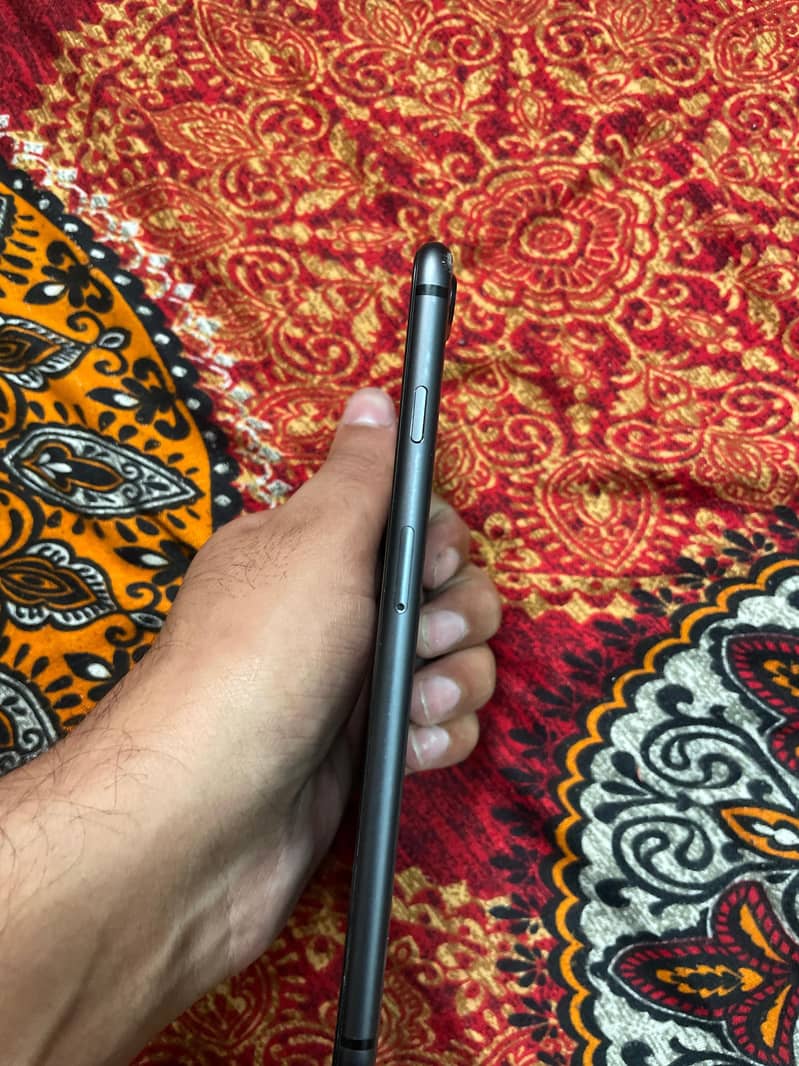 Apple iPhone 8 Plus 2