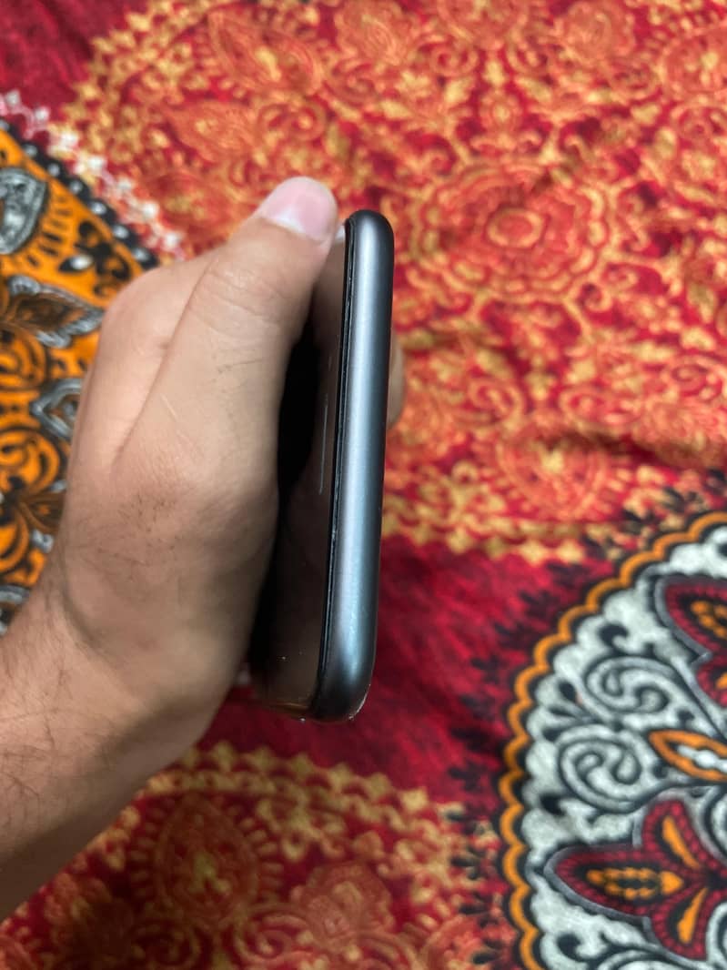 Apple iPhone 8 Plus 6