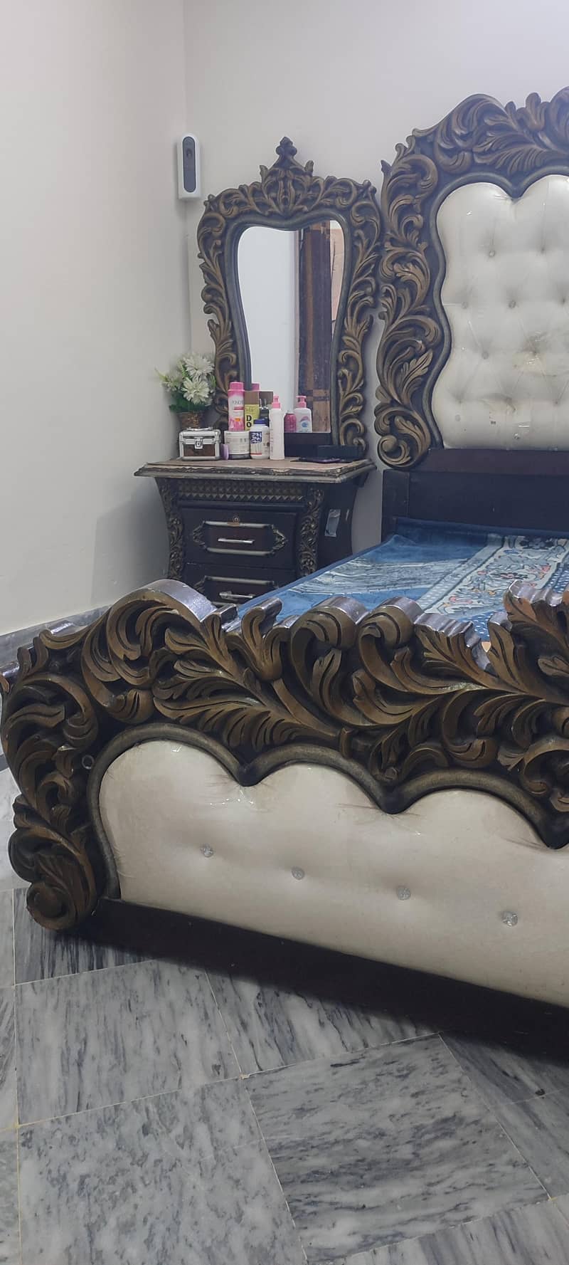 bed & side table 2
