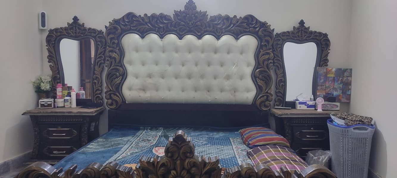 bed & side table 3