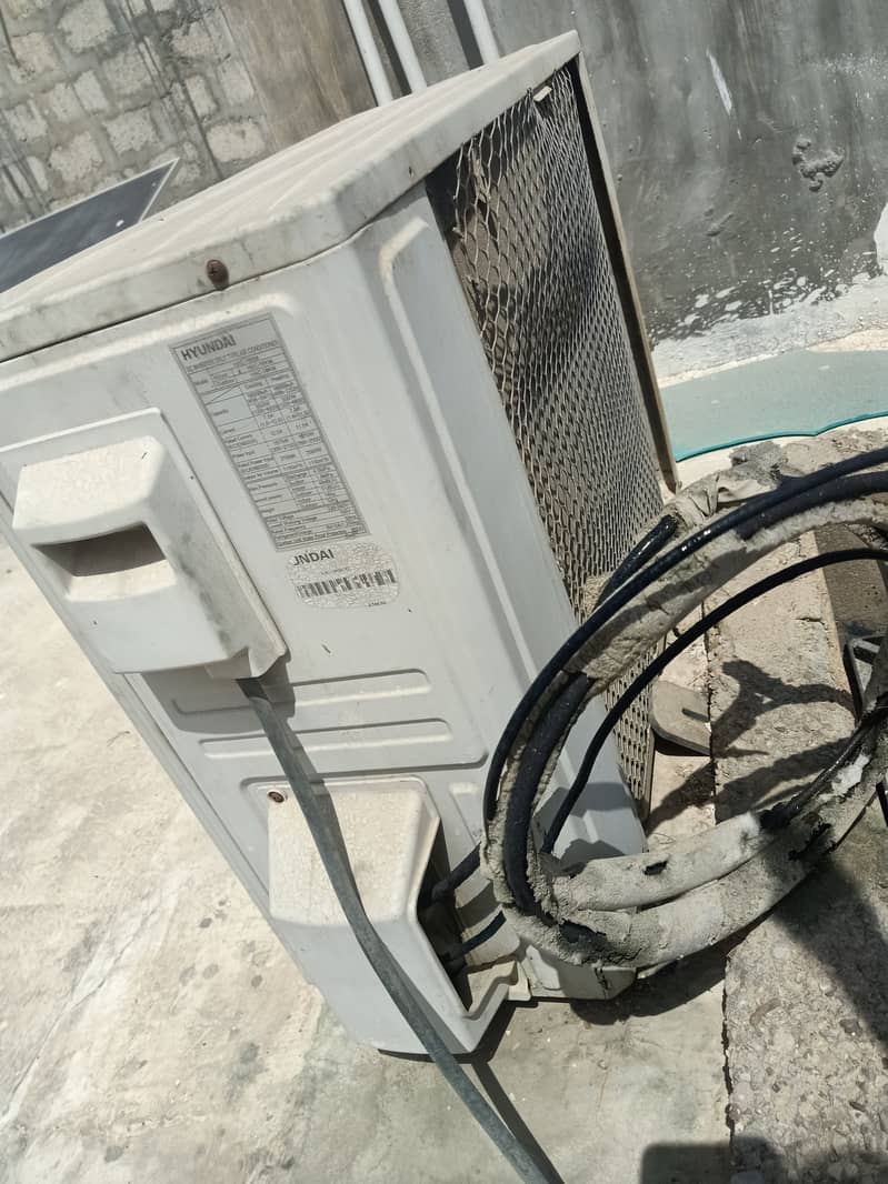 HYUNDAI SPLIT AC 1