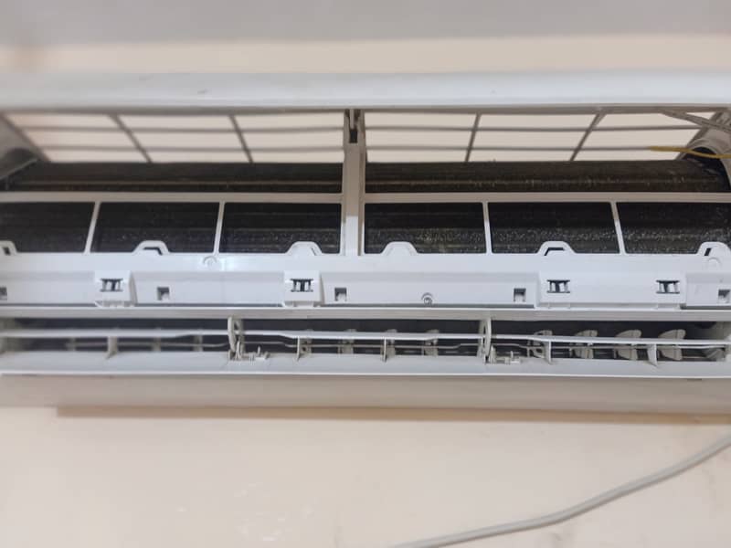 HYUNDAI SPLIT AC 5
