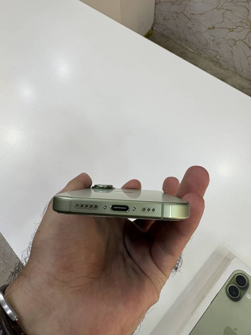 Apple iPhone 17 3