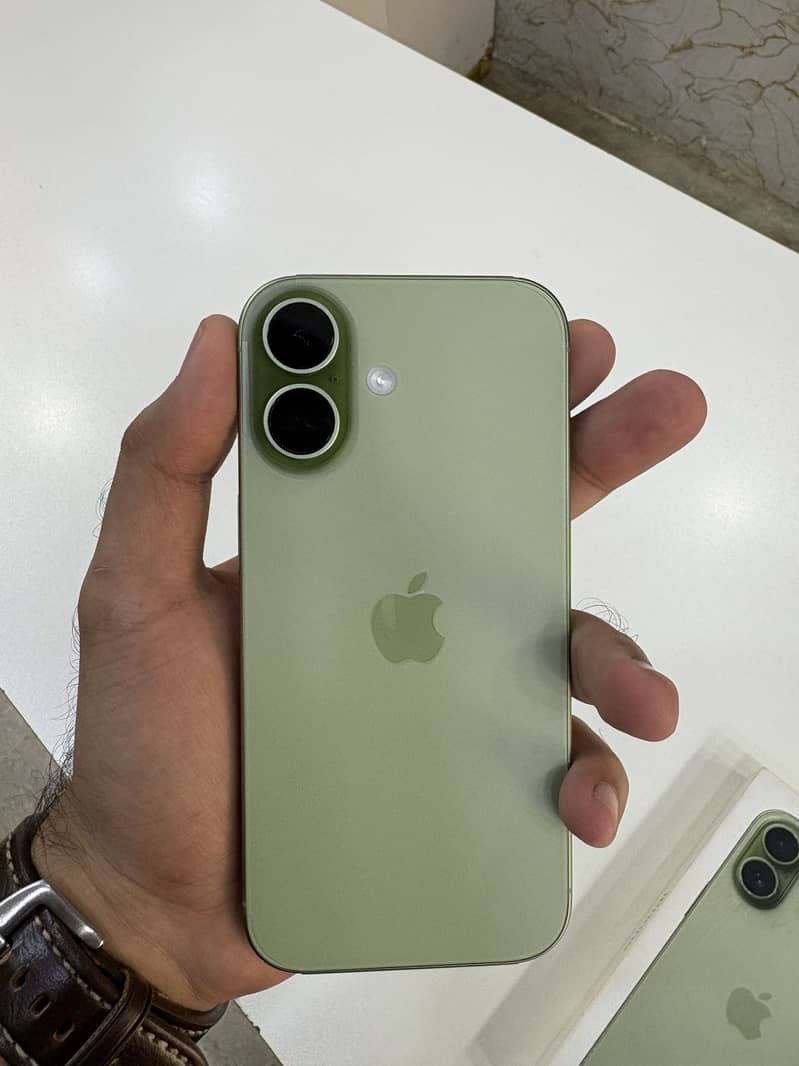 Apple iPhone 17 4