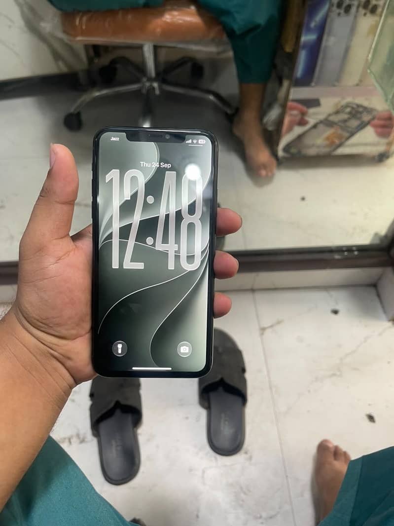 Apple iPhone 11 Pro Max 0
