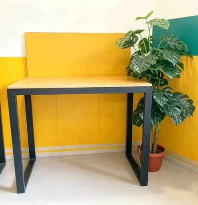 Used Table for Sale in Excellent Condition