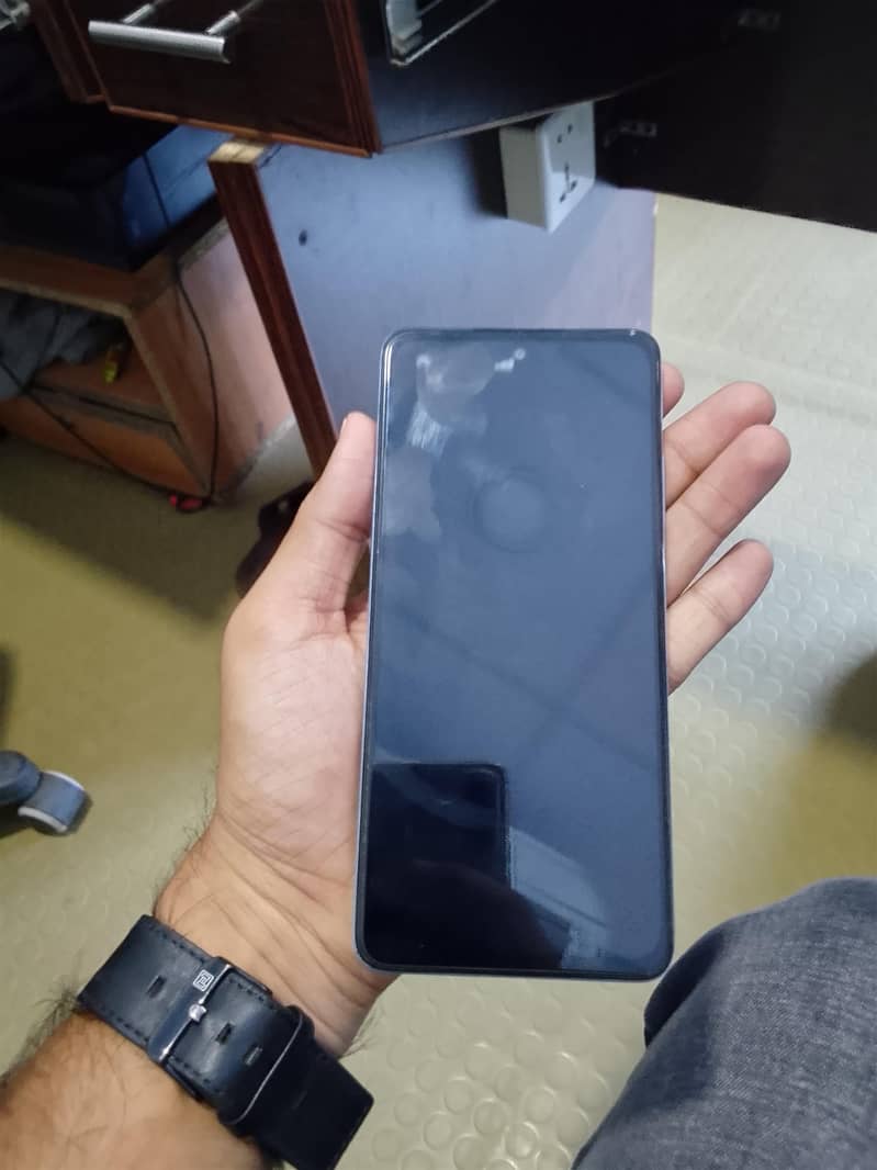OPPO A60 1