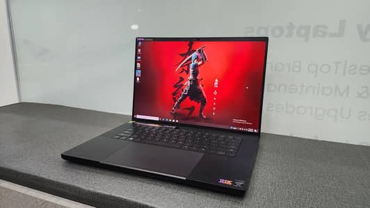 Razer Blade 16 ,Corei9,13Gen,16 Gb,512, RTX 4080 12 gb,Laptops