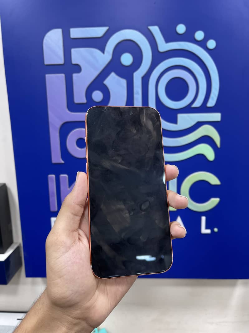 Apple iPhone 17 Pro Max 0