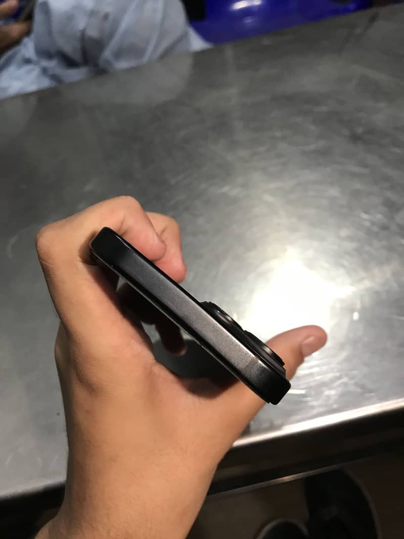 Apple iPhone 15 3