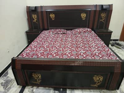 KING SIZE BED