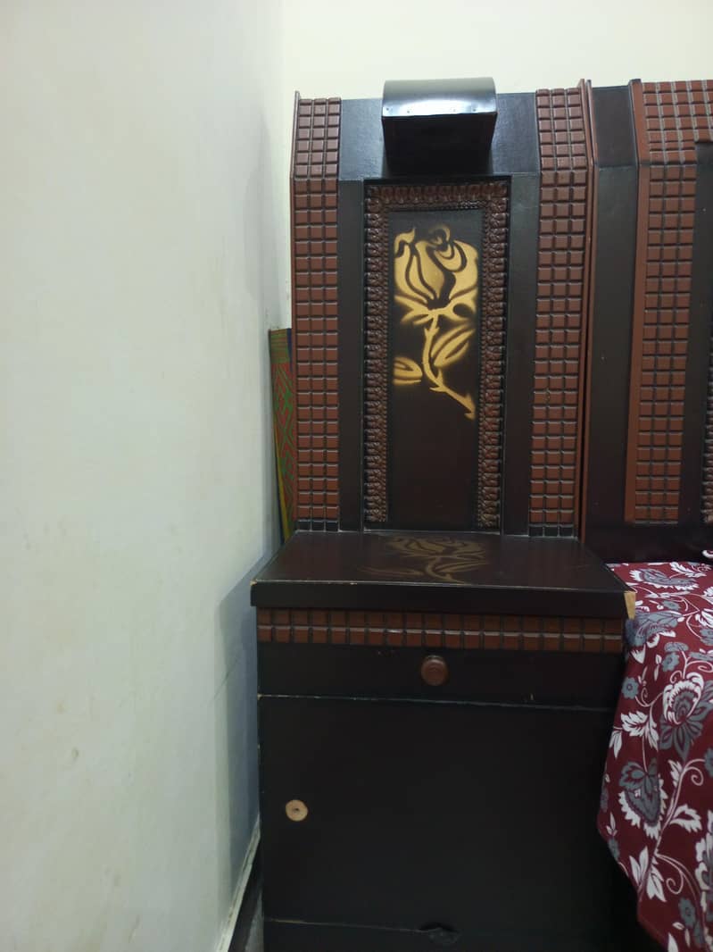 KING SIZE BED 4