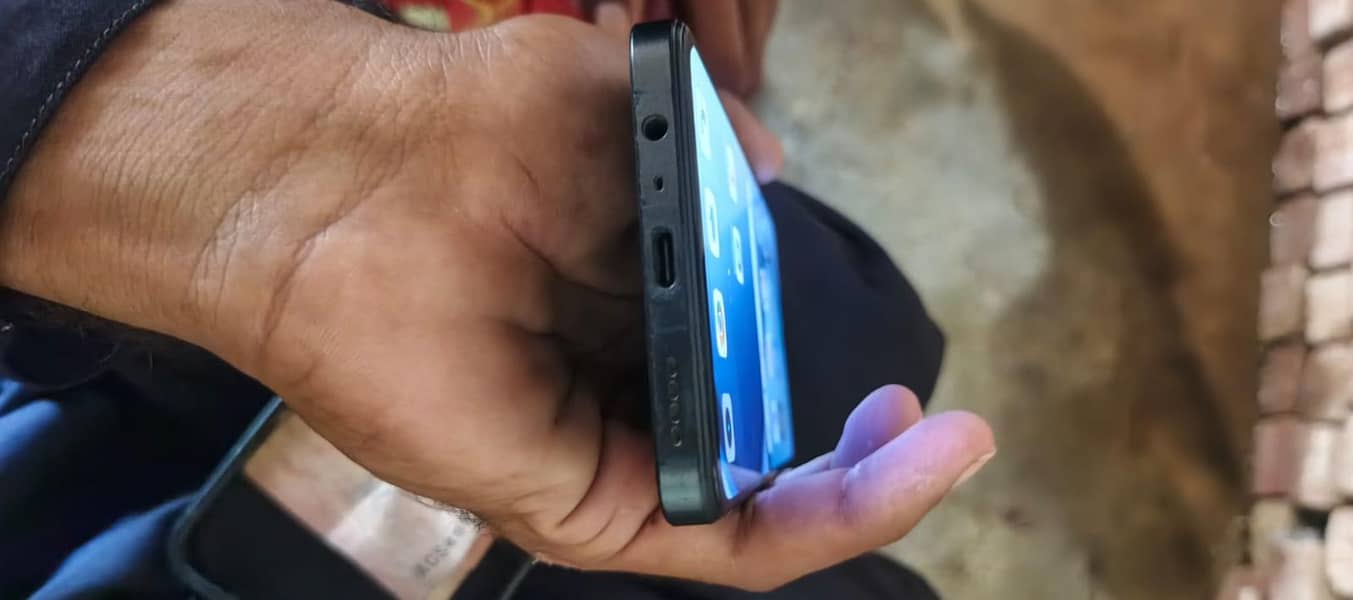 Realme C51 3