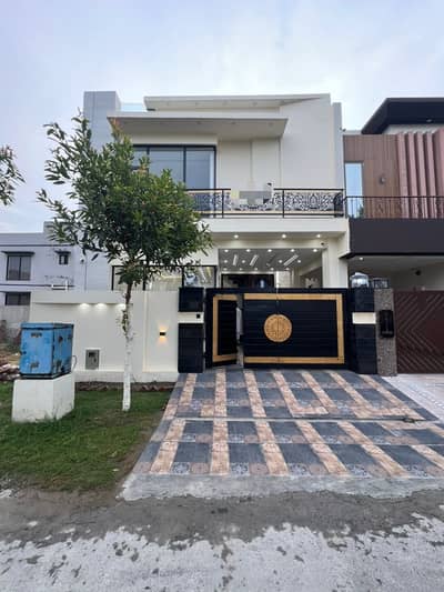 5 Marla Brand New Super Luxury Utra Modern Designer Double Hight Lobby House For Sale In DHA Rahbar