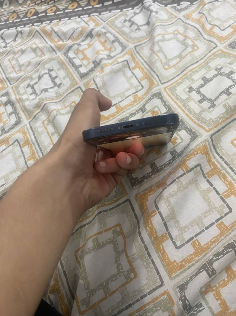 Apple iPhone 12 5