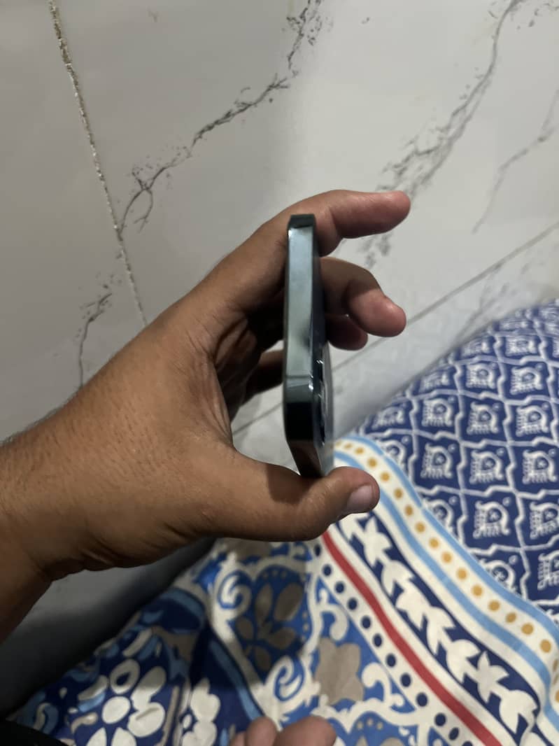 Apple iPhone 12 Pro 3