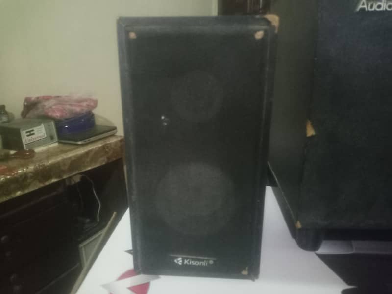 aodionic amplifire or 2 speker 4